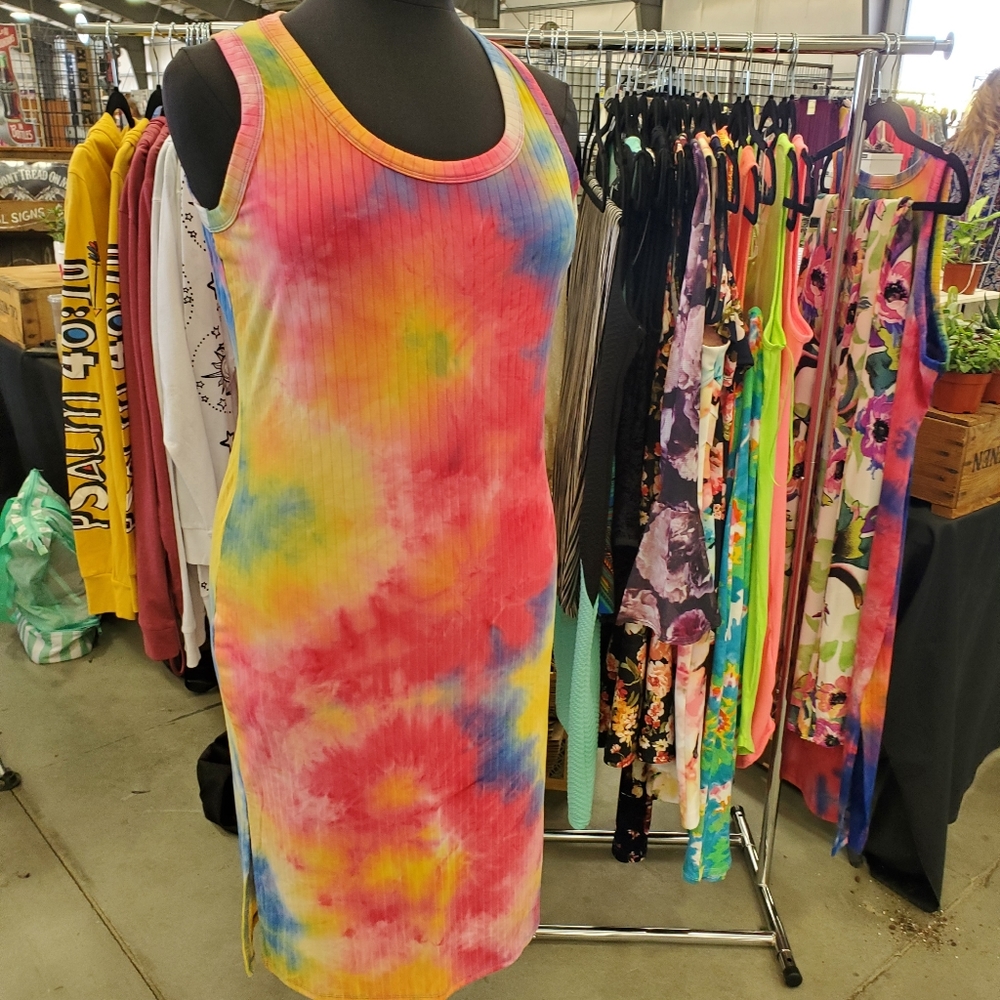Dress - Picture 2 of 8